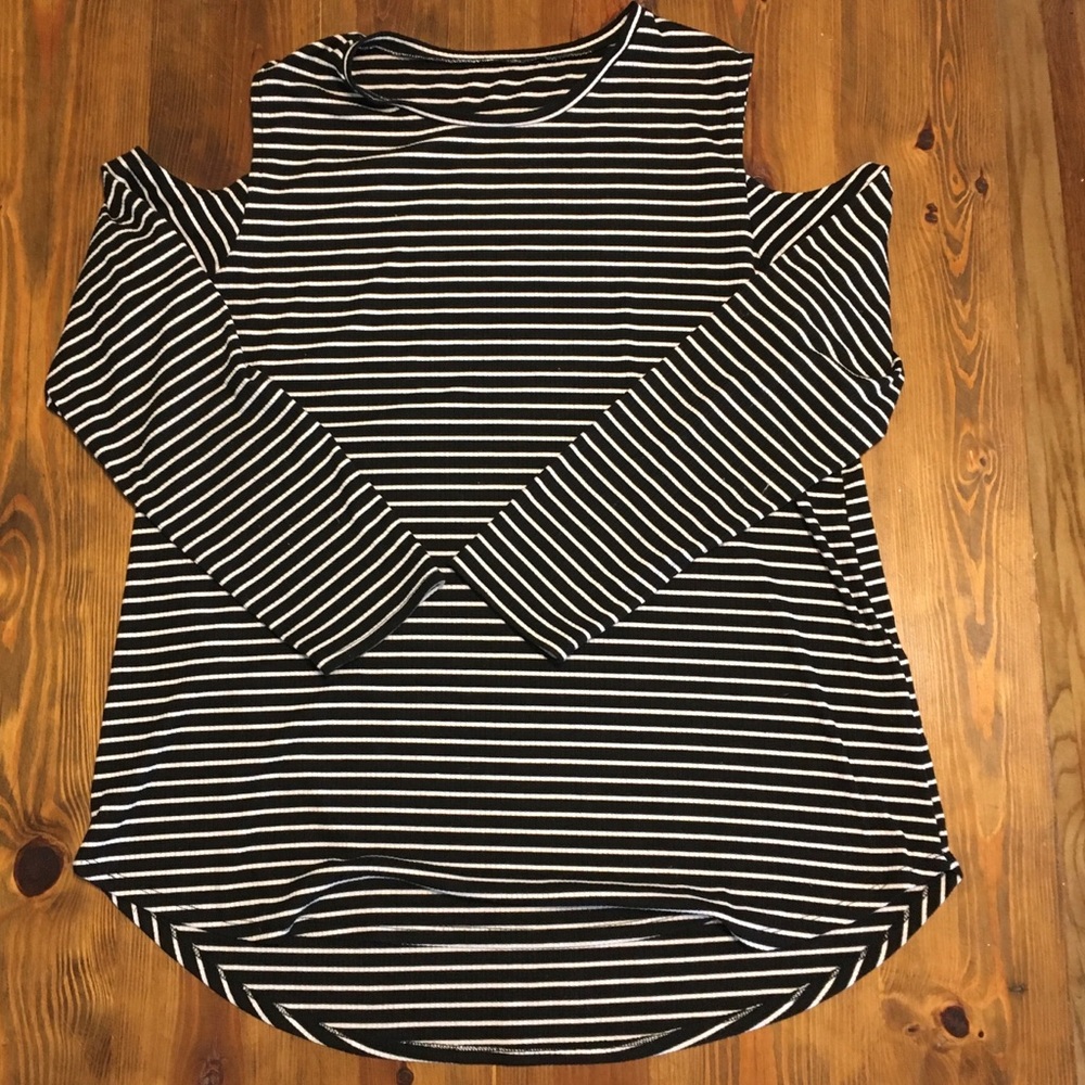 Striped long sleeve shoulder cut out